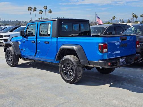 2026 Jeep Gladiator Sport