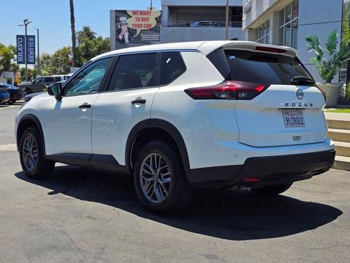 Glacier White 2024 Nissan Rogue S