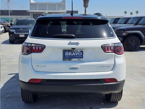 Bright White Clearcoat 2026 Jeep Compass Limited