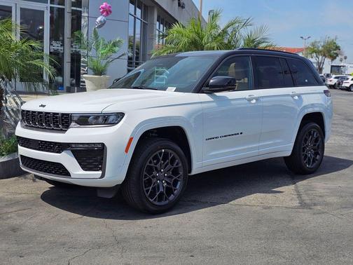 bright white clearcoat 2026 Jeep Grand Cherokee Summit