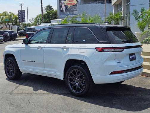 bright white clearcoat 2026 Jeep Grand Cherokee Summit