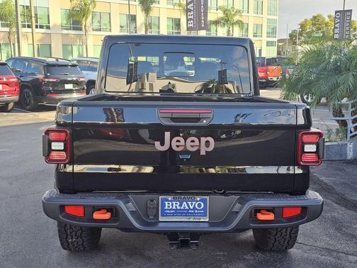 2026 Jeep Gladiator Mojave 4x4