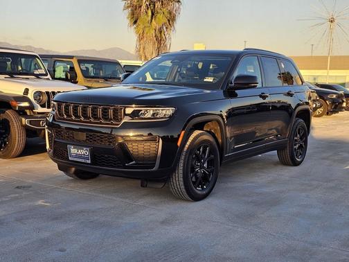 2026 Jeep Grand Cherokee Altitude