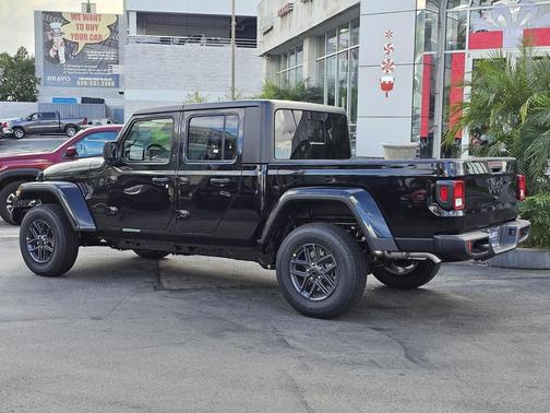 2026 Jeep Gladiator Sport S