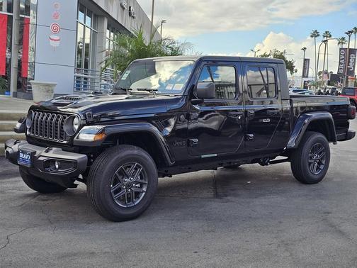 2026 Jeep Gladiator Sport S
