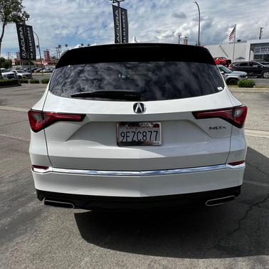 Platinum White Pearl 2023 Acura MDX Standard