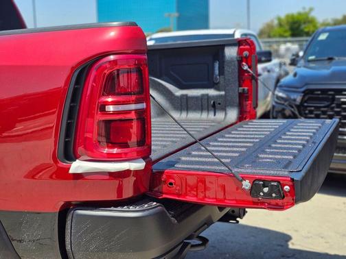 Molten Red Pearlcoat 2026 RAM 1500 RHO Crew Cab 4x4 5'7' Box