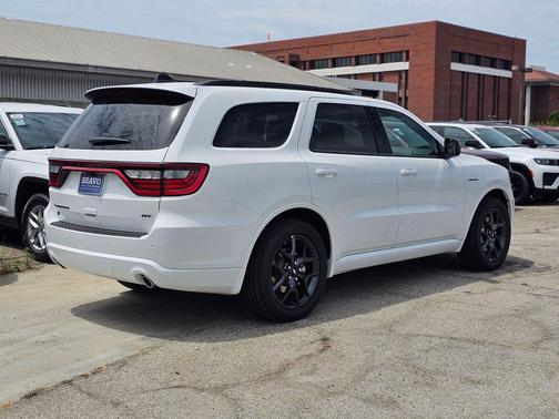 White Knuckle Clearcoat 2026 Dodge Durango GT AWD HEMI V8