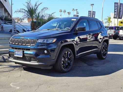 Fathom Blue Pearl Coat 2026 Jeep Compass Latitude