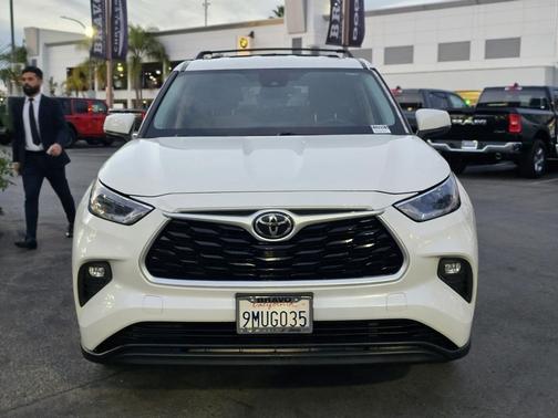 2021 Toyota Highlander LE