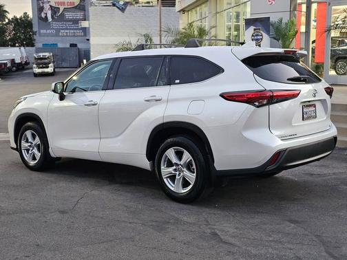 2021 Toyota Highlander LE