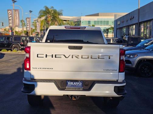 2021 Chevrolet Silverado 1500 Custom