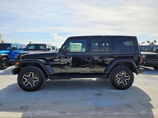 2026 Jeep Wrangler 4-Door Sahara 4x4