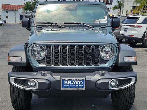 2025 Jeep Gladiator Sport S