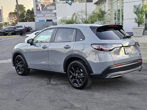 2025 Honda HR-V 2WD Sport