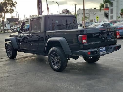 2025 Jeep Gladiator Sport S