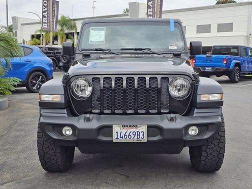 2021 Jeep Gladiator Sport