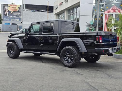 2021 Jeep Gladiator Sport
