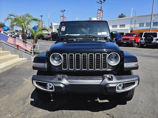 2025 Jeep Wrangler 4-Door Sahara 4x4