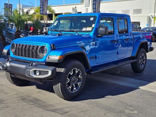 2026 Jeep Gladiator Sahara 4x4