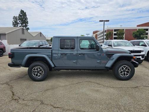Anvil Clearcoat 2026 Jeep Gladiator Shadow Ops 4x4