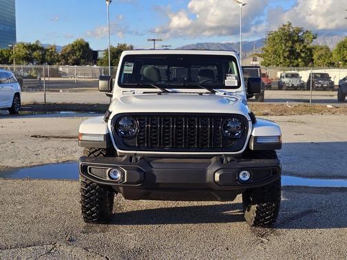 2026 Jeep Gladiator Willys 4x4