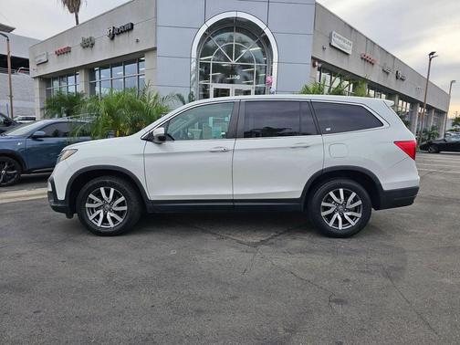 Platinum White Pearl 2021 Honda Pilot 2WD EX