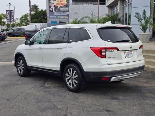 Platinum White Pearl 2021 Honda Pilot 2WD EX