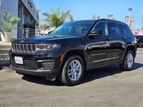 2023 Jeep Grand Cherokee Laredo