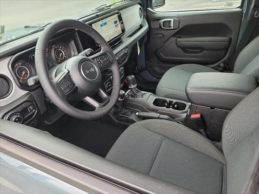 2025 Jeep Gladiator Sport S