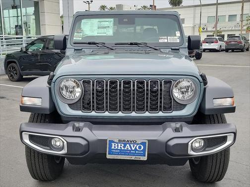 2025 Jeep Gladiator Sport S