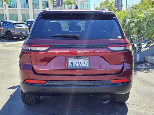 2023 Jeep Grand Cherokee Altitude