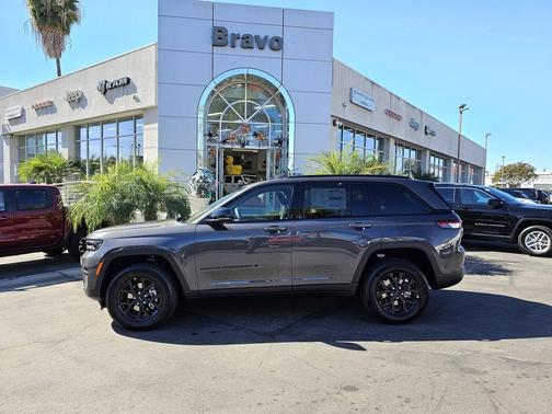 2025 Jeep Grand Cherokee Altitude
