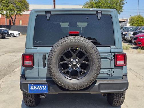Anvil Clearcoat 2026 Jeep Wrangler Sport