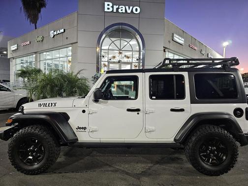 2020 Jeep Wrangler Unlimited Willys 4X4