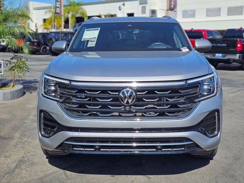 2024 Volkswagen Atlas Cross Sport 2.0T SEL Premium