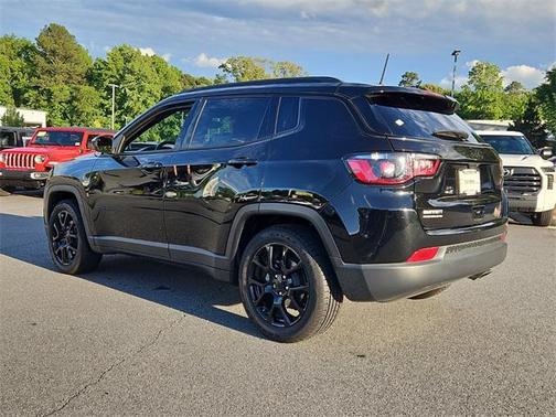 2022 Jeep Compass Altitude FWD