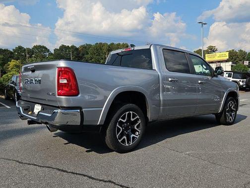 2025 RAM 1500 Laramie Crew Cab 4x4 57' Box