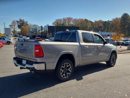 2025 RAM 1500 Laramie Crew Cab 4x4 57' Box