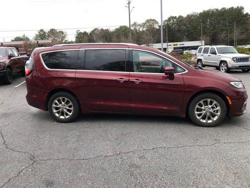 2021 Chrysler Pacifica Touring L