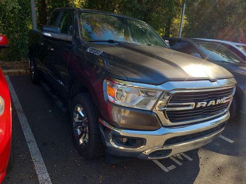 2020 RAM 1500 Big Horn Quad Cab 4x4 64' Box