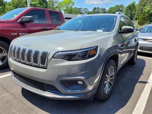Photo 3 of 16 of 2020 Jeep Cherokee Latitude Plus