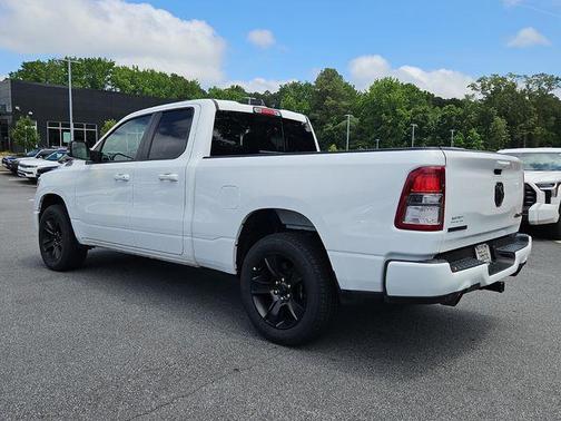 2022 RAM 1500 Big Horn Quad Cab 4x4 64' Box