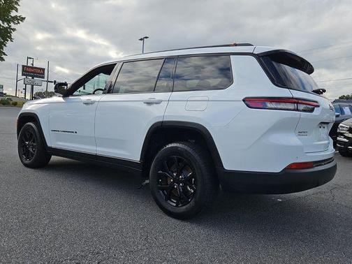 2025 Jeep Grand Cherokee L Altitude X 4x2