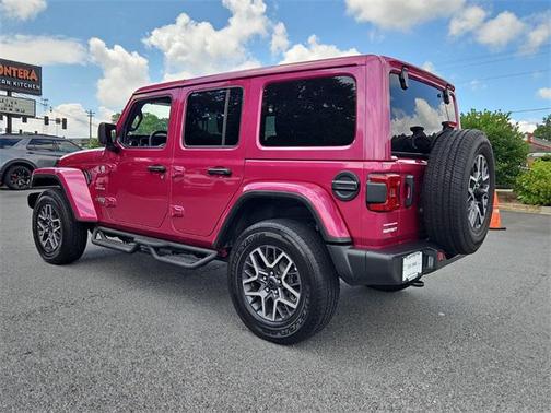 2024 Jeep Wrangler 4-Door Sahara 4x4