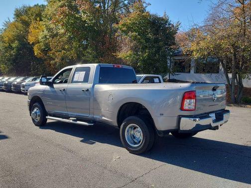 2024 RAM 3500 Big Horn Crew Cab 4x4 8 Box