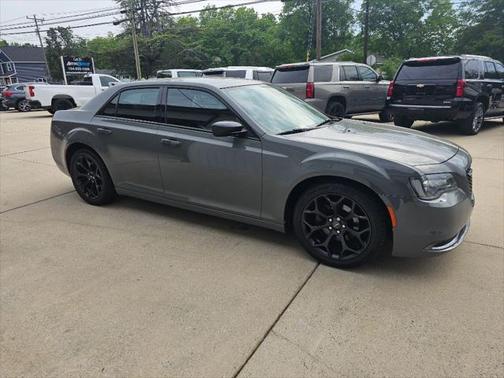 2019 Chrysler 300 Touring