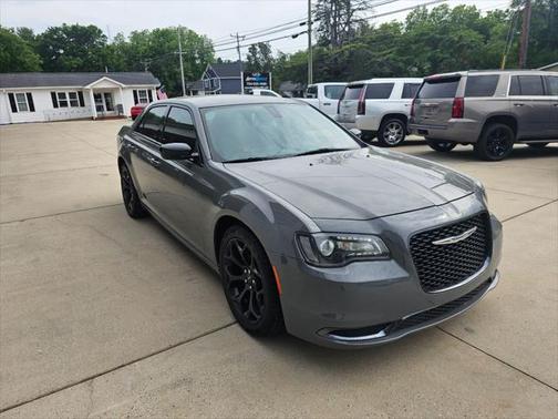 2019 Chrysler 300 Touring