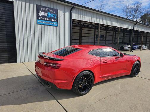2021 Chevrolet Camaro RWD Coupe LT1