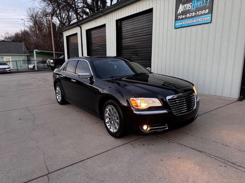2011 Chrysler 300 Limited